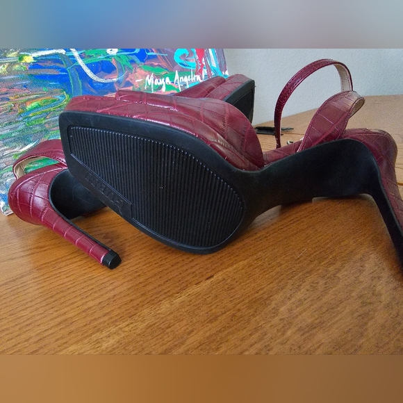 Guess Burgundy Heel-Platform Sandals - Picture 6 of 7